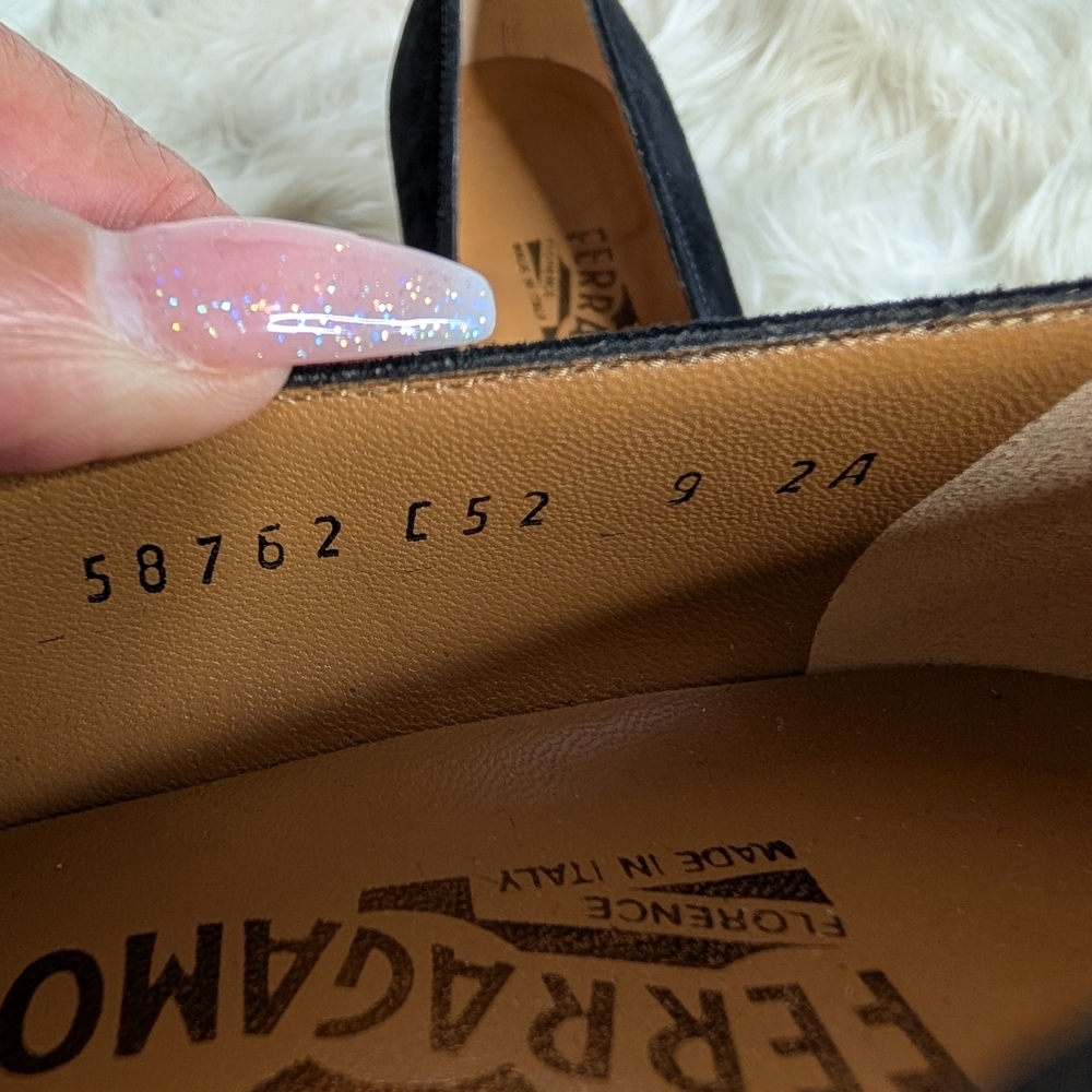 Salvatore Ferragamo Black Flats Timeless Elegance - Picture 9 of 13